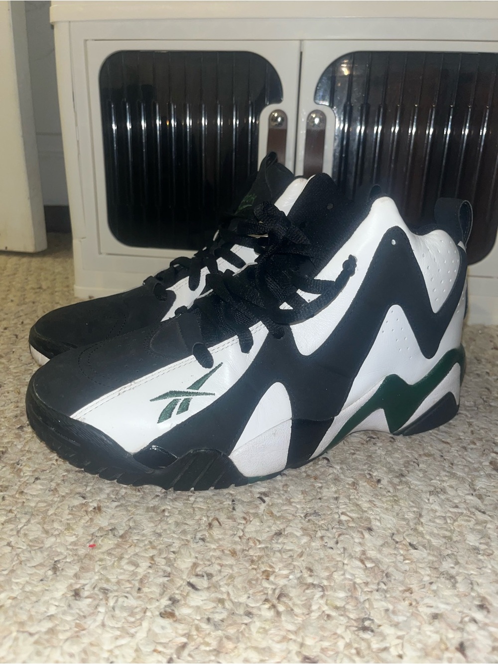 Reebok Men’s Black White Green Zig-Pattern Athletic Sneakers